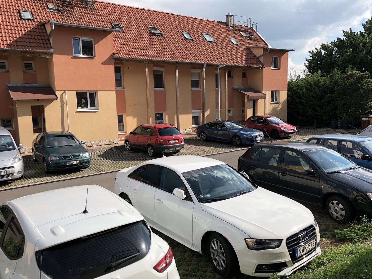 Luxory Home Pécs Extérieur photo
